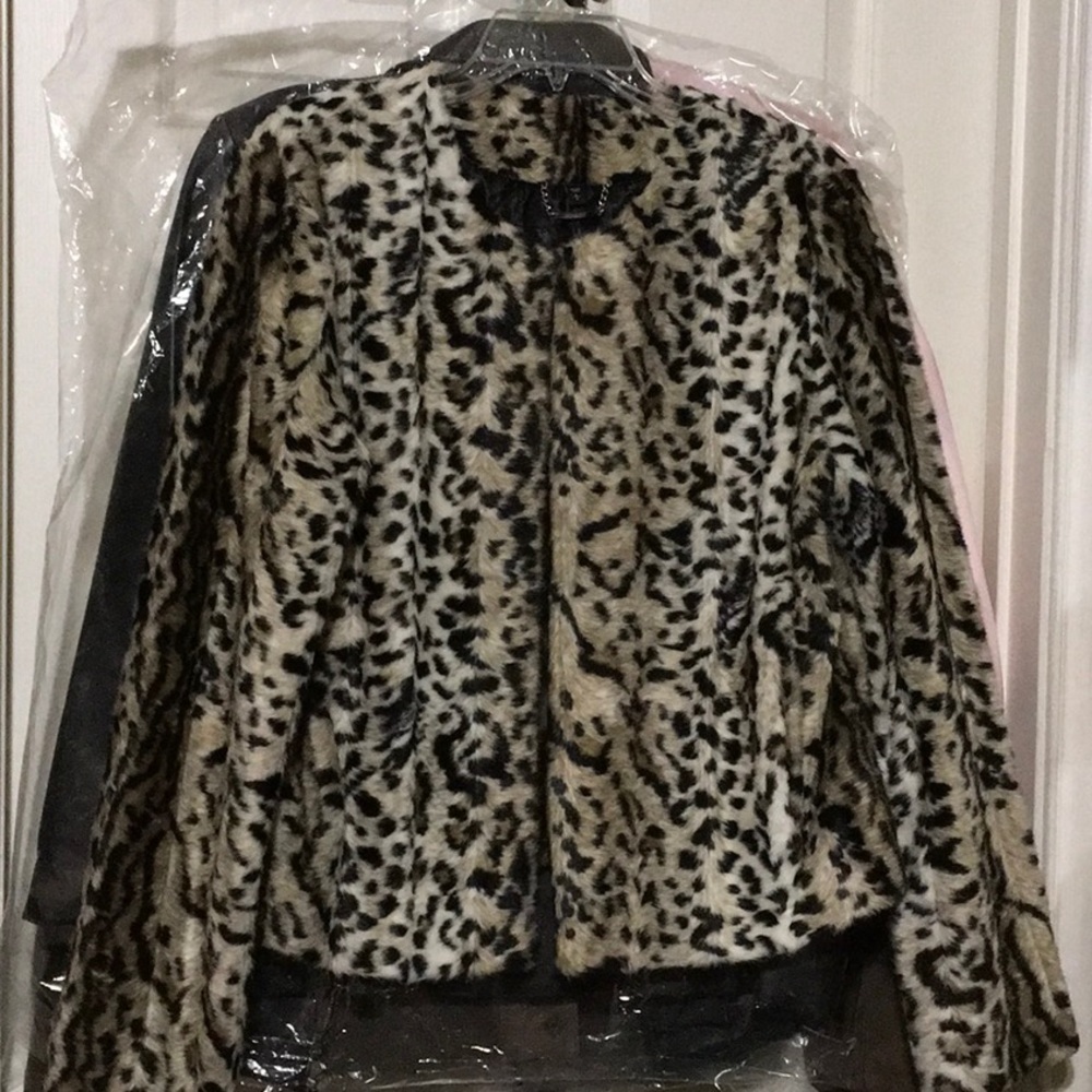Express leopard fur jacket